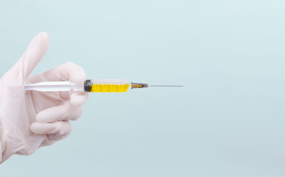 Read more about the article 肉毒桿菌完整指南：抬頭紋、魚尾紋到瘦小臉一次搞懂