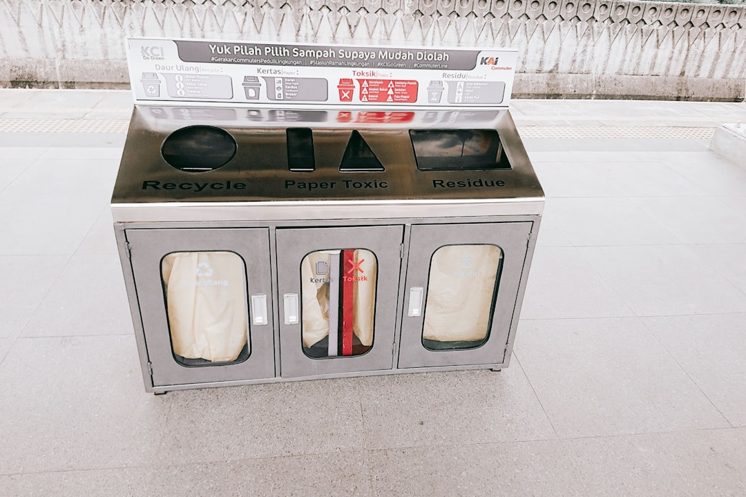 Read more about the article 自動感應給皂機｜自動感應給皂機怎麼安裝？使用上有什麼注意？